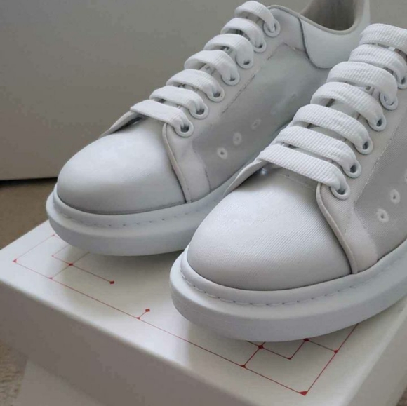 Host pick 🔥Alexander McQueen Sneaker - Picture 4 of 4